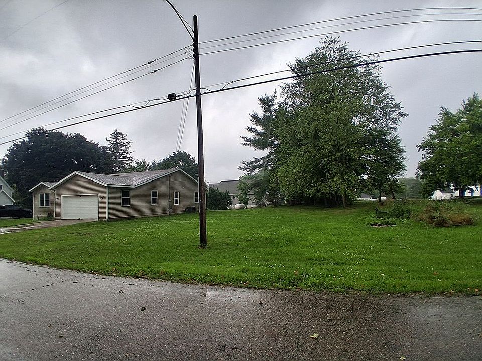 1st image of 19664 Maple Ave