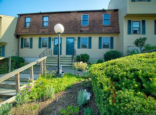 98 Village Ln UNIT 98, Branford, CT 06405