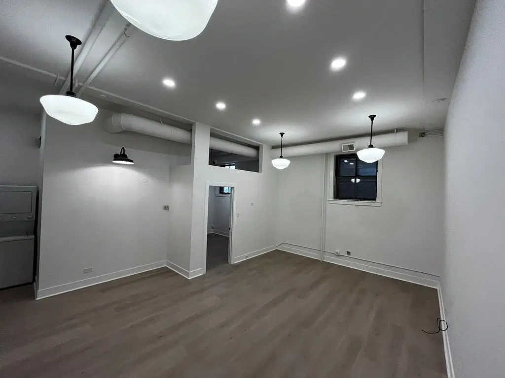 1 bed, $2,300 — Photo 4