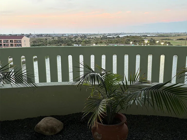 9420 Seawall Blvd #605 — Photo 20