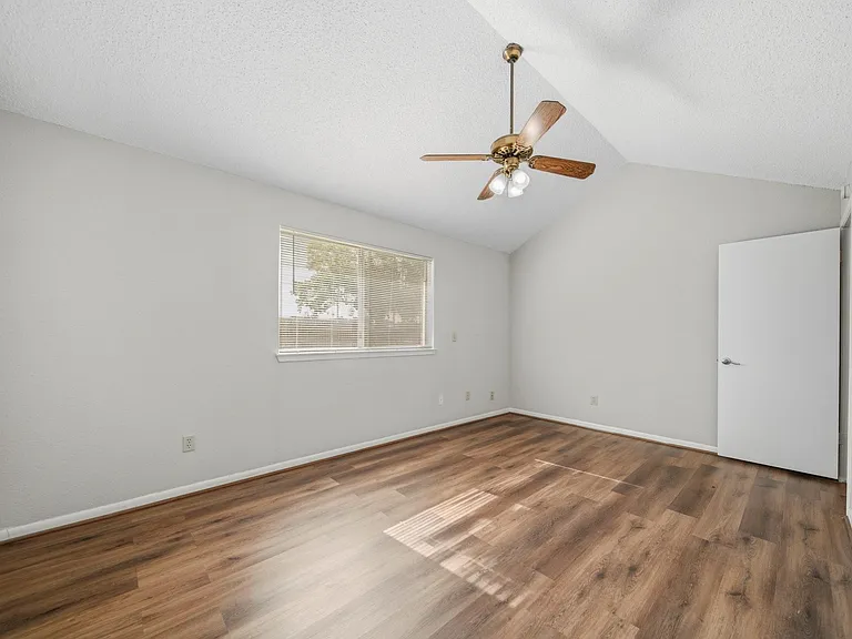 2819 Kettle Run — Photo 15