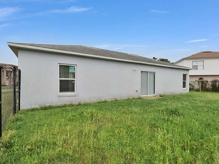 820 Grantham Dr — Photo 32