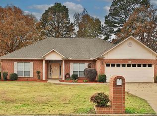 206 Opie Ln, White Hall, AR 71602