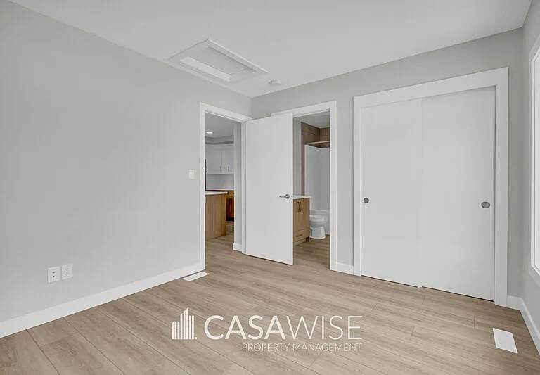1059G Berg Pl #GS — Photo 11