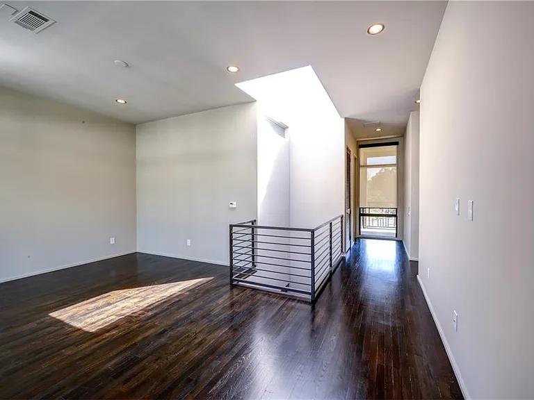 721 Longleaf Dr NE #9 — Photo 19
