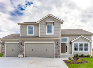 1811 Sycamore Rdg, Kearney, MO 64060