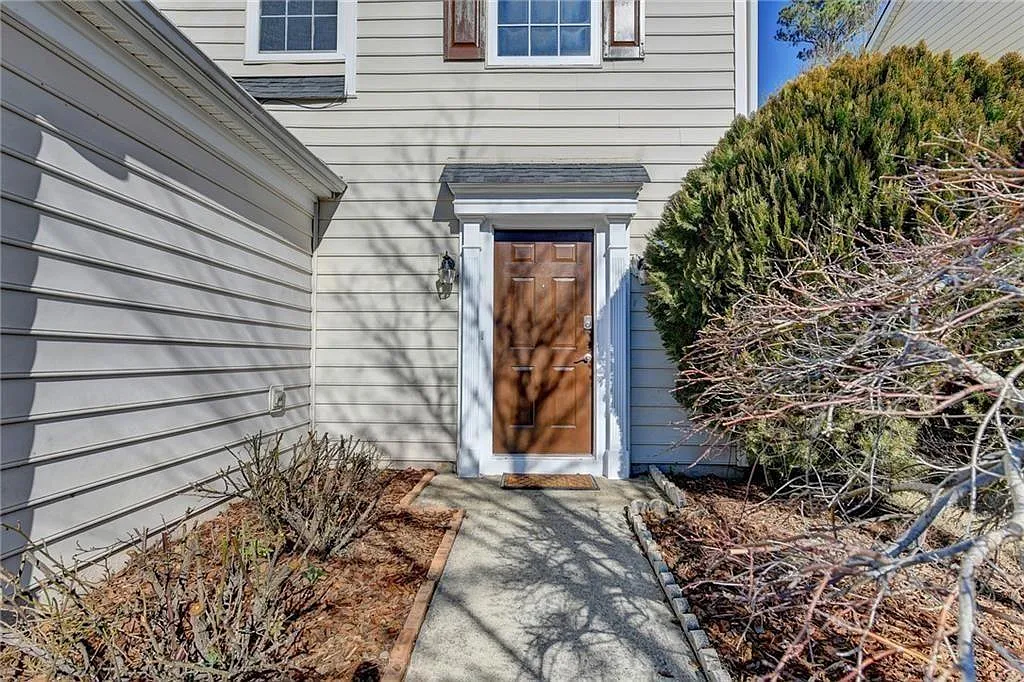 Building Photo - 3290 Serenade Ct