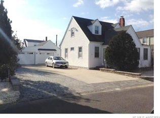 10 E 30th St, Brant Beach, NJ 08008