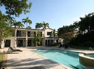 6361 N Bay Rd, Miami Beach, FL 33141