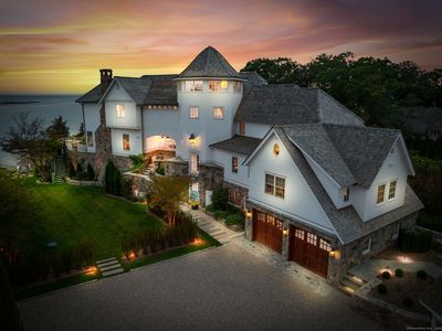 25 Tokeneke Trail, Darien, CT, 06820