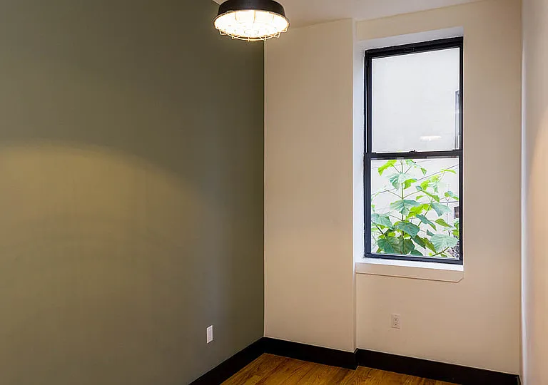 277 Irving Ave #2R — Photo 3