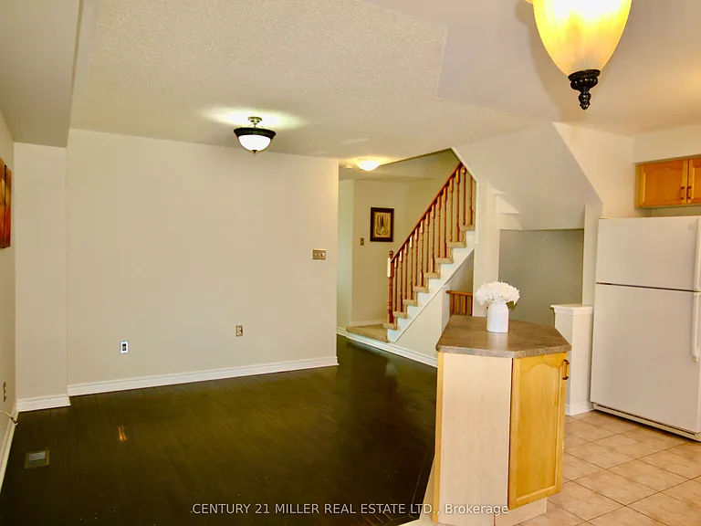 5530 Glen Erin Dr #140 — Photo 14