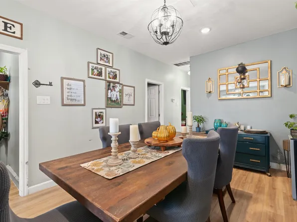 81 Humphrey Avenue image 9 of 37