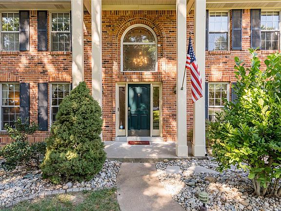 3rd image of 9851 Eagle Hill Ln