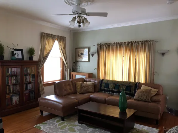 39 Newtonville Ave, Newton, MA 02458
