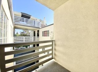 245 N Ridgewood Pl #303, Los Angeles, CA 90004
