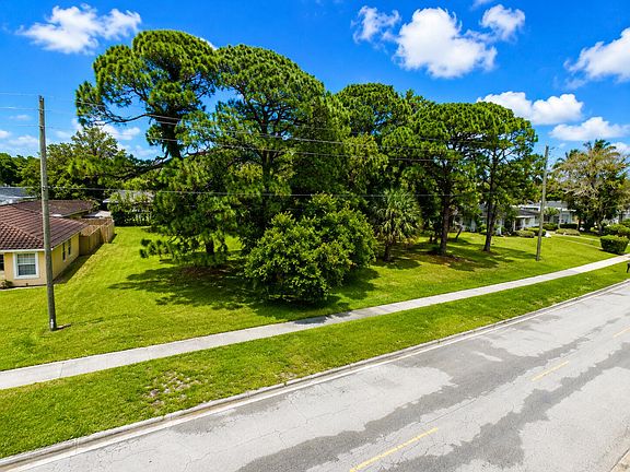 3rd image of 1006 Grandview Boulevard