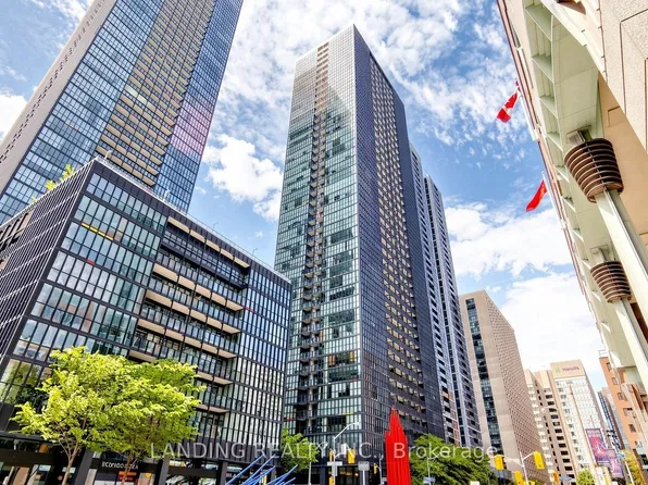 110 Charles St E #3404, Toronto, ON M4Y 1T5