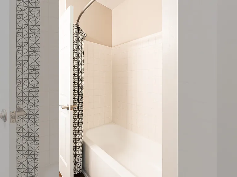 2086 Glencoe Hills Dr — Photo 28