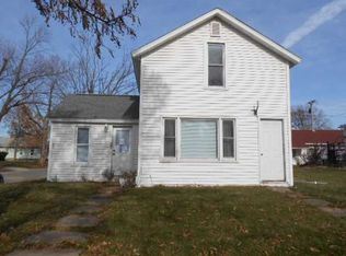 505 W 4th St, Vinton, IA 52349