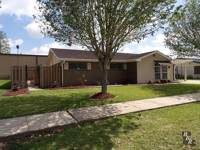 1st image of 103 Bellaire Dr