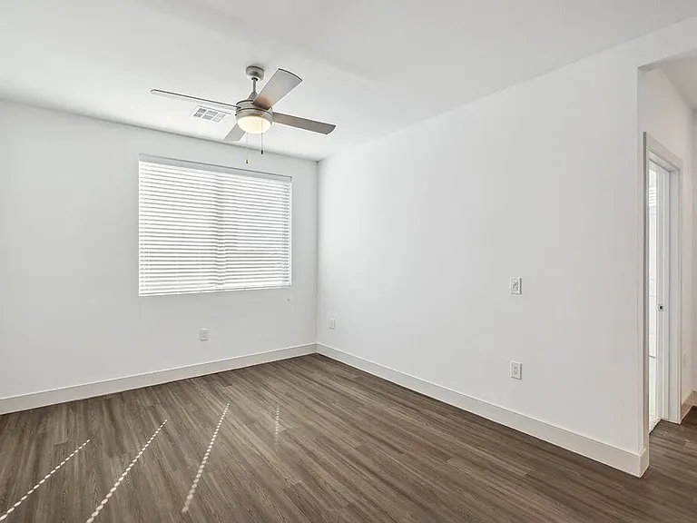 The Braydon Apartments — Photo 22
