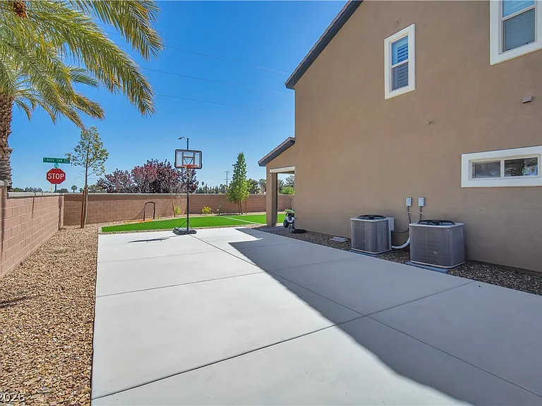 7270 El Malpais St — Photo 20