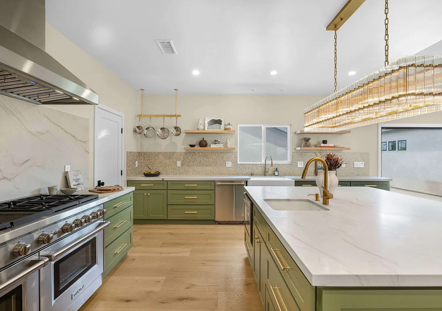 Eastside Gem - Fully Remodeled Modern Contemporary on Coveted Horseshoe Street — Photo 4