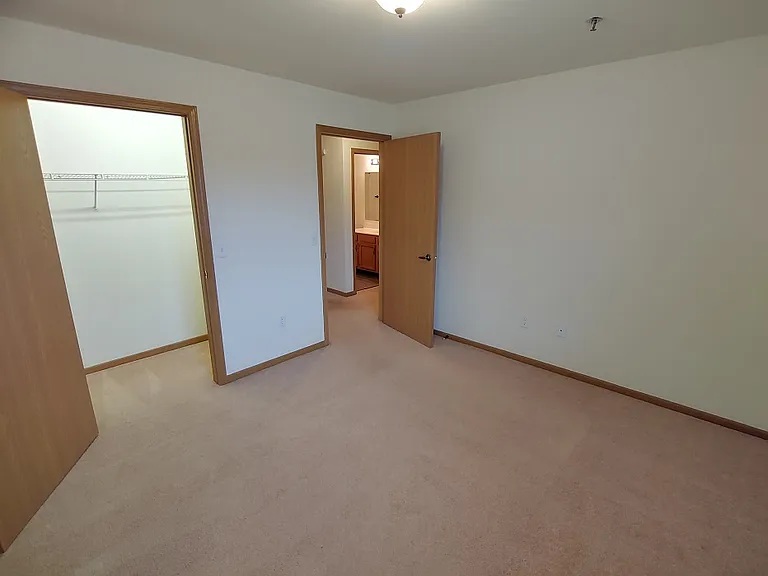 Brittany Hills — Photo 10