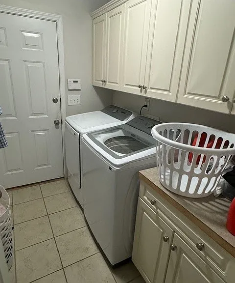 1077 Poplar St — Photo 14