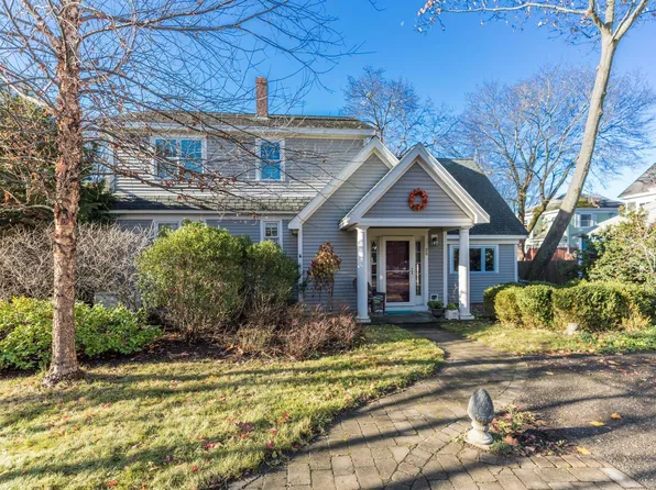 36 Marston Avenue, Portsmouth, NH 03801