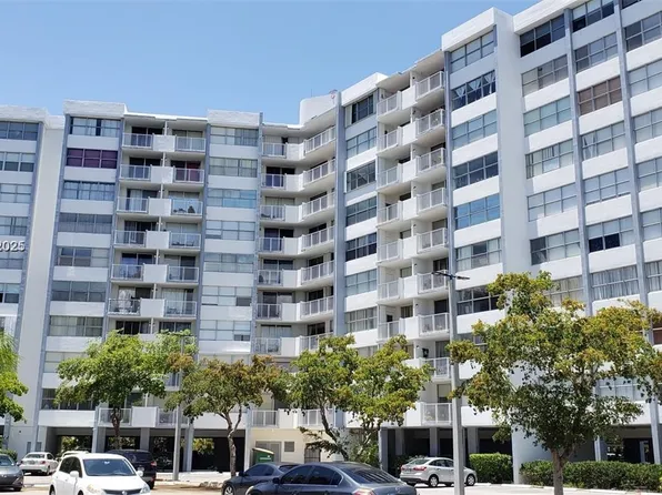 1300 NE Miami Gardens Dr APT 518E, Miami, FL 33179