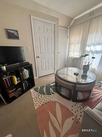 1 bed, 1.0 bath, 650 sqft, $1,650 — Photo 2