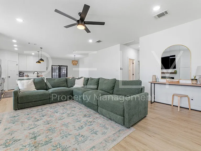 129 Seattle Slew Dr — Photo 14