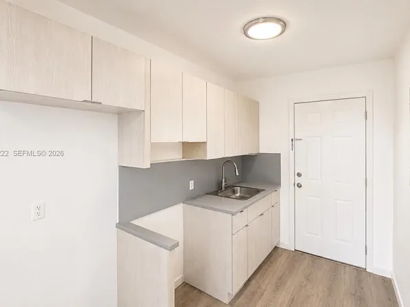 7600 Dickens Ave #2, Miami Beach, FL 33141