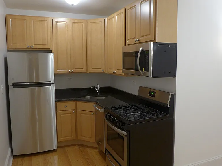 Cleveland Apartments — Photo 5