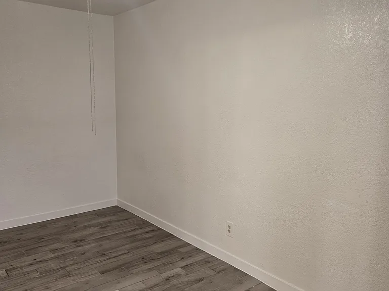 139 W Manchester Blvd #6 — Photo 6