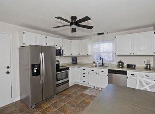 60 Chapin St APT D, Holyoke, MA 01040