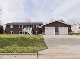 105 21st St NE, Devils Lake, ND 58301