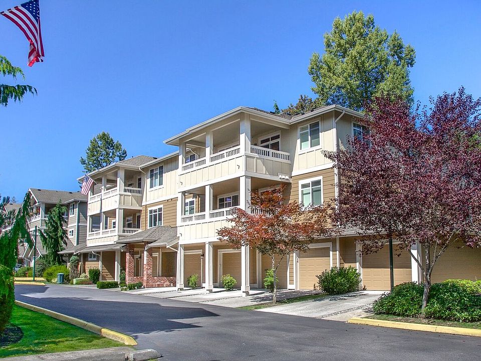 Sundance Glen Condos