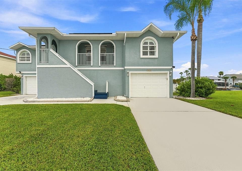 1st image of 4017 Triggerfish Dr