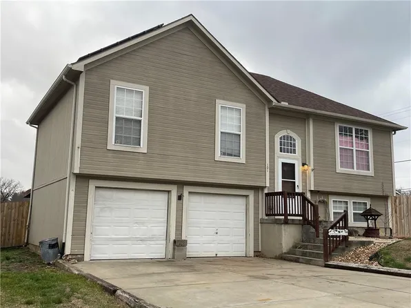 101 Echo Rdg, Buckner, MO 64016
