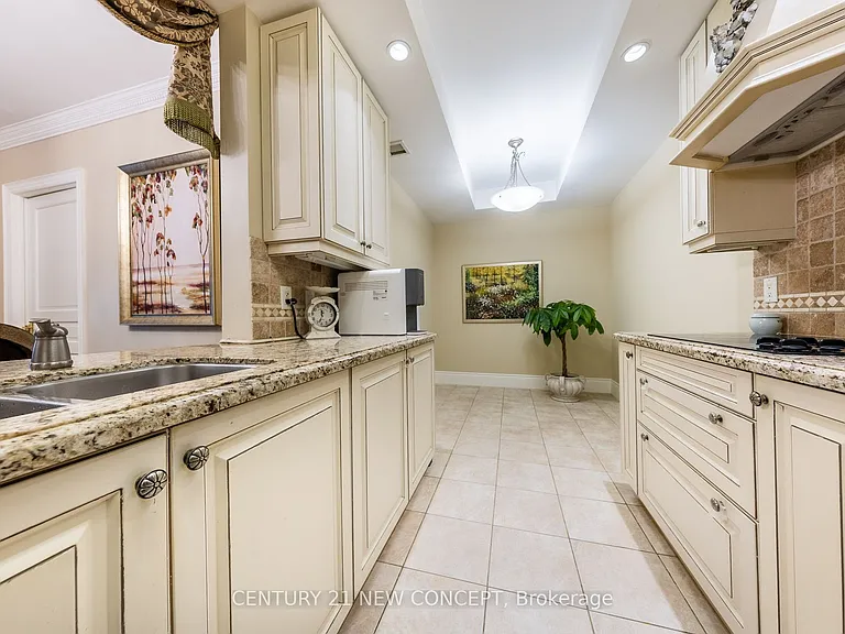 7071 Bayview Ave #204 — Photo 7