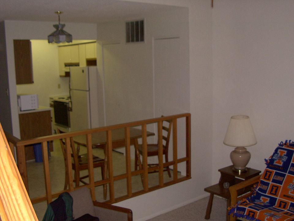 2nd image of 107 N Busey Ave #B