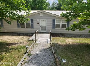 720 Fairview Dr, Crossville, TN 38571