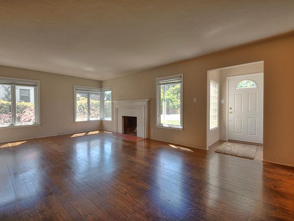 3rd image of 1825 Mark Twain St