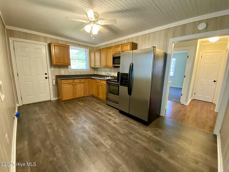 513 W Chapin Rd — Photo 12