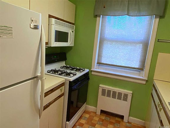 2nd image of 226-23 Kingsbury Ave