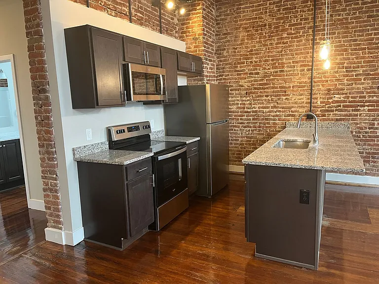 Flats on 3rd — Photo 30