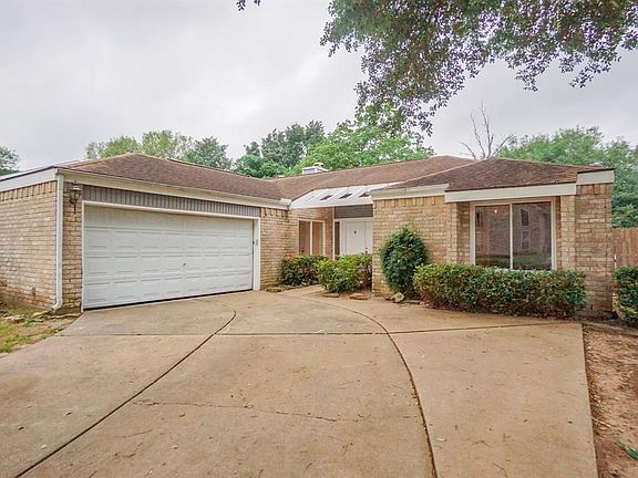 2nd image of 1927 Wingleaf Dr